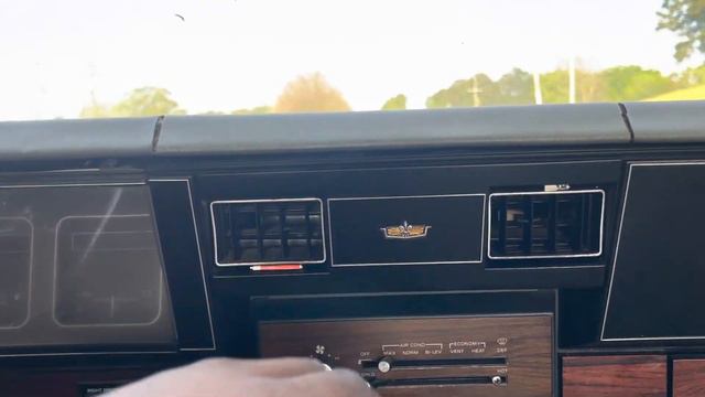 This Car Cranks Up On A Dime Every Second It Gets reaction смотреть онлайн
