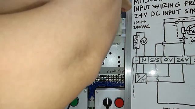 22 Mitsubishi FX PLC - How To Wire Sink And Source Input (Tagalog)