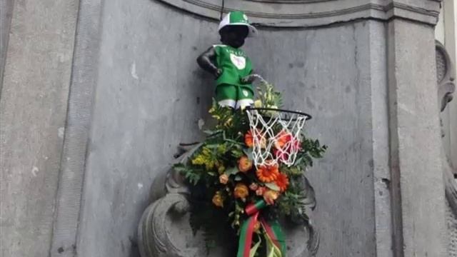 Manneken Pis, Brussels |Pictures Of Most Beautiful & One Of The World Best Location To Visit смотреть онлайн