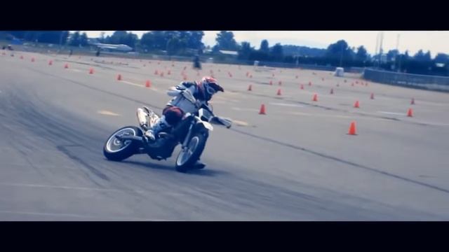 Супермотоциклы для суперлюдей Supermoto смотреть онлайн