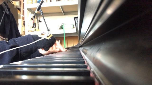 i used a motion sensor to add pitch bend and feedback to my piano.mp4 смотреть онлайн