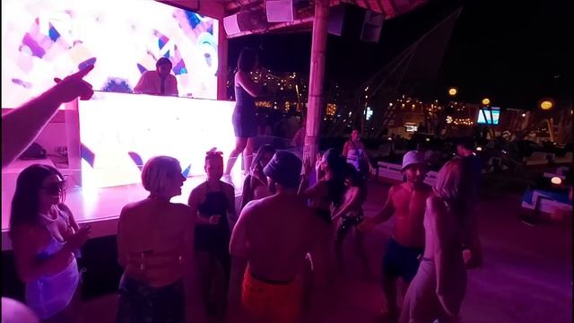 Bali ki Best Nightlife with Pool Party & Free Entry ? смотреть онлайн