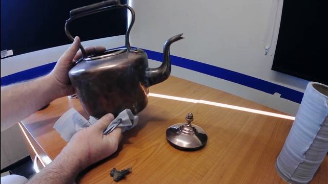 Чистка антикварного чайника 17го века смотреть онлайн