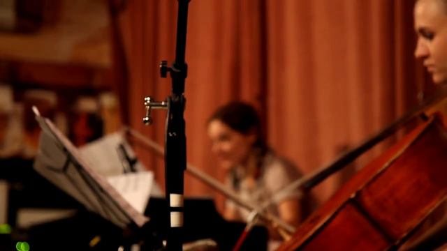 Yann Tiersen - Tabarly (в исполнении проекта Live Music Project) смотреть онлайн