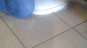 Трубчатое сверло. Сверлим крышку бочка унитаза ста