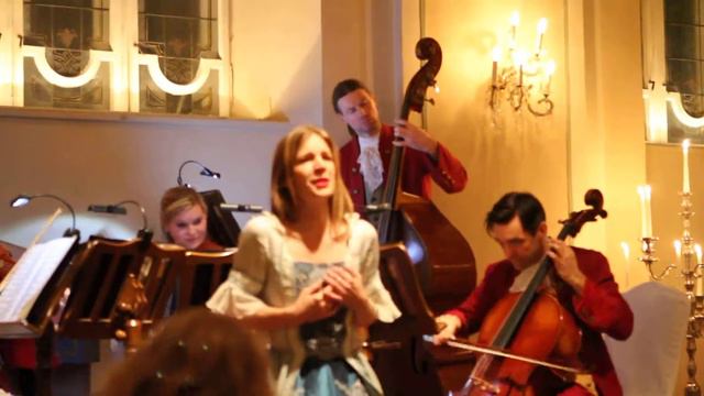 A Traditional Opera Dinner in Salzburg, at the Oldest Restaurant in Europe смотреть онлайн