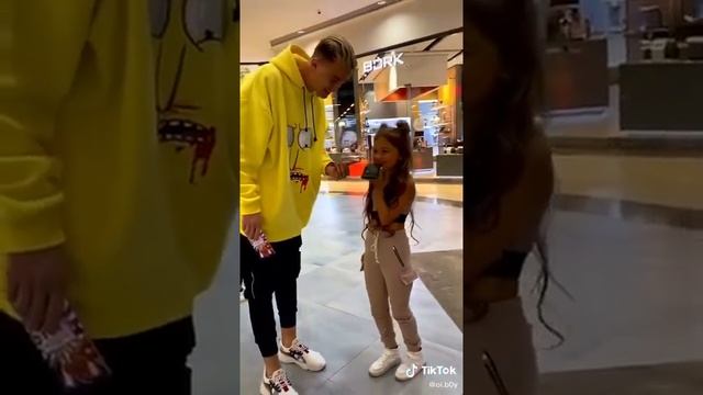 Милана Хаметова позвонила крашу #миланахаметова #суперхаус #superhouse смотреть онлайн