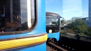 Наземная часть киевского метро (метропоезд 81-717/714).