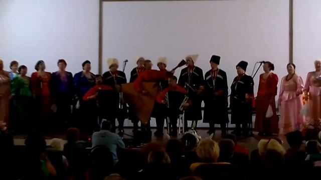 Станичная плясовая Поёт ансамбль песни и танца Казачий круг смотреть онлайн
