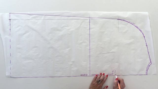 Уютное пальто-кейп от базовой основы. Пальто с прорезями, расклешенное книзу. Часть 1. Моделировани смотреть онлайн