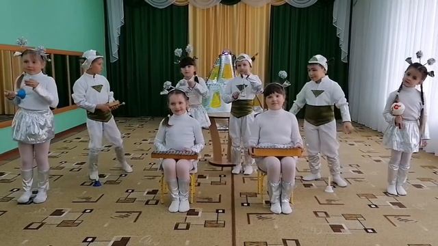Детский оркестр "Отрадушка" МДОУ N 1, г. Котово. Название "Инопланетяне" смотреть онлайн