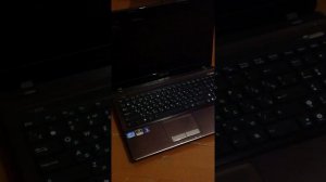 черный экран при включении ноутбука Asus