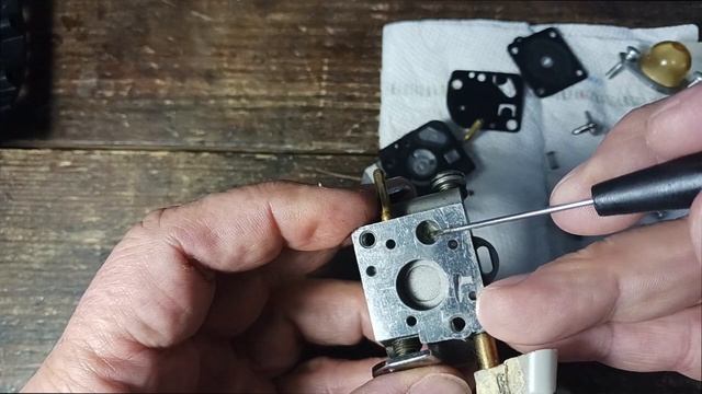 Ryobi X430 Trimmer hard to start and bogging down, repair. смотреть онлайн