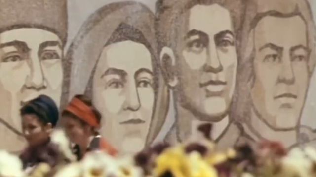 Grozny. Movlad Burkaev - My City / Мовлад Буркаев - Сан г1ала (English Translation) #chechenmusic