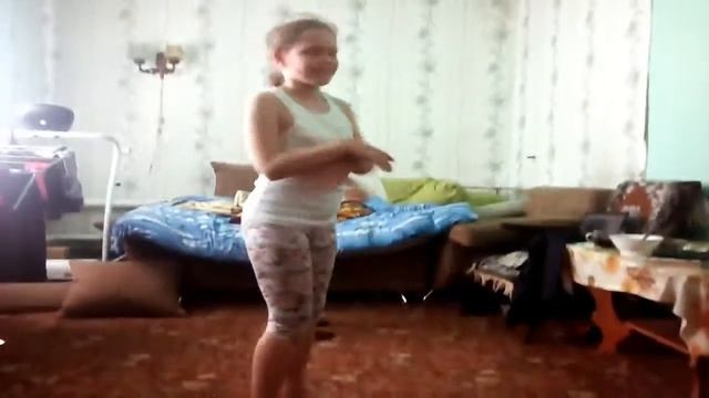 Танец под песню. Круче всех. Это ужас смотреть онлайн