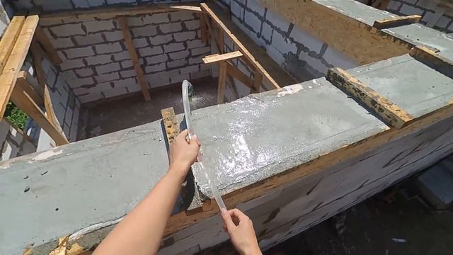 Заливаем армопояс и тощий бетон! Первый этаж готов! #7 смотреть онлайн