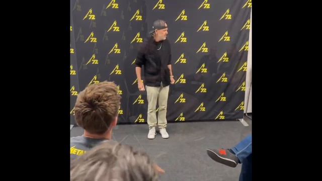 Lars Ulrich and Kirk Hammett meet fans in Hamburg - Night 2 смотреть онлайн
