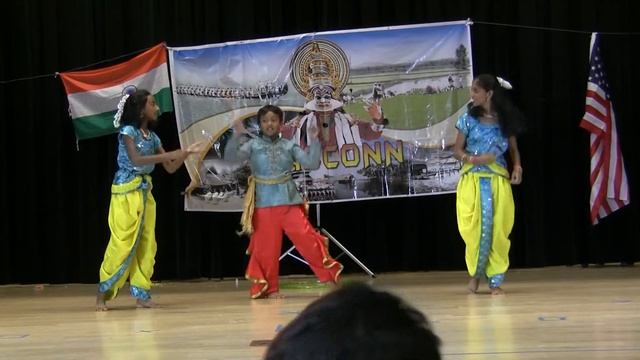 Masconn Onam 2013 - Dance Mia, Hoven, Rhonia смотреть онлайн