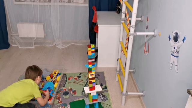 LEGO DUPLO CHALLENGE | Лего БАШНЯ | ЧЕЛЛЕНДЖ смотреть онлайн