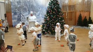 Танец зайчиков | Новогодние танцы на утреннике в детском саду