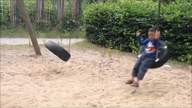 Ahmed og Rami flyver! смотреть онлайн