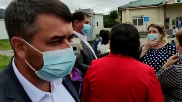 Кандидат от Единой России уходит от ответов жителей Республики Алтай смотреть онлайн