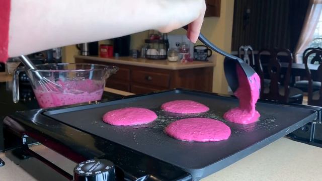 VALENTINE'S DAY BRUNCH // Valentine's HEART BACKDROP Tutorial смотреть онлайн