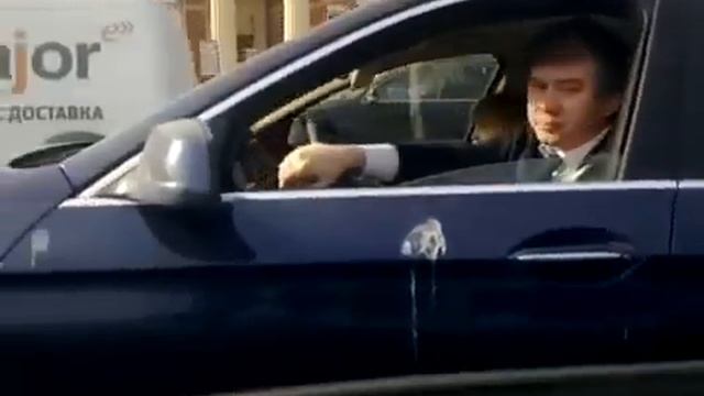Нагло влез в поток, а еще и .... смотреть онлайн