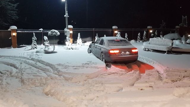 Audi A8 D4 Quattro смотреть онлайн