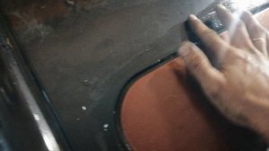 Как убрать следы от скотча с лакокрасочного покрытия автомобиля