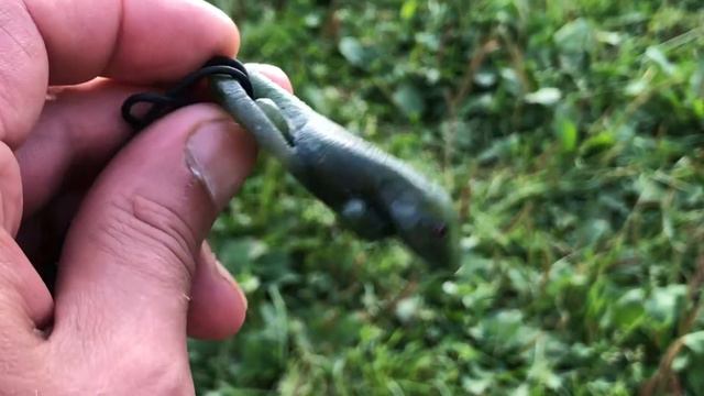 Подвеска/кулон «Ящерица» из нефрита с гранатовыми глазками смотреть онлайн