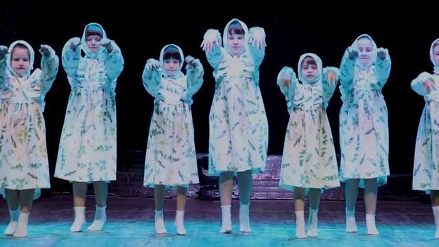 Современная хореография / Номер "За речкою" смотреть онлайн