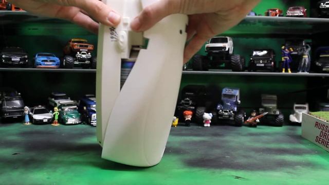 Автоматический освежитель воздуха Air Wick® Freshmatic с вольтметром и Li-Po аккумулятором 1500 мА смотреть онлайн