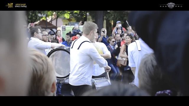 Александр брасс-парад в Гатчине 04.06.2016 смотреть онлайн