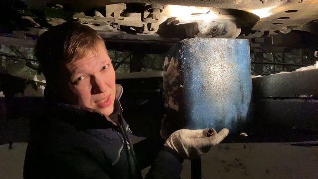 Nissan note .Замена масла в двигателе своими руками. Меняем фильтра и масло. смотреть онлайн