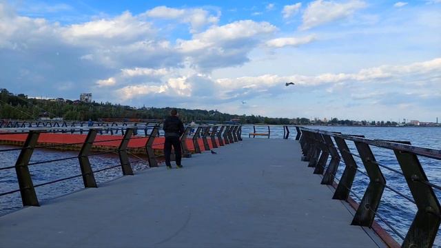Мариуполь. Первый осенний закат (9 сентября, 2022 года) смотреть онлайн