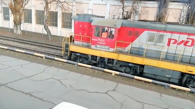 ЧМЭ3т проезжает с цестернами смотреть онлайн