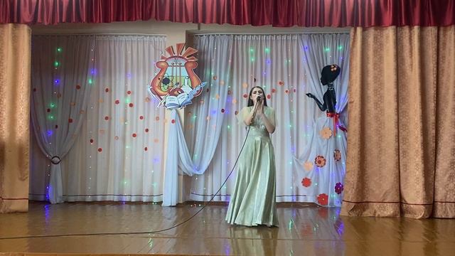 Музыка А.Журбина,сл.П.Синявского,В.Аксёнова"Тучи в голубом",поёт Мацукевич Дарья смотреть онлайн