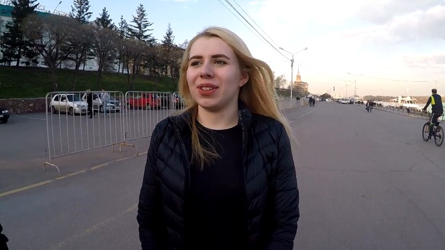  На что девушки готовы ради iPhona. Социальный эксперимент.