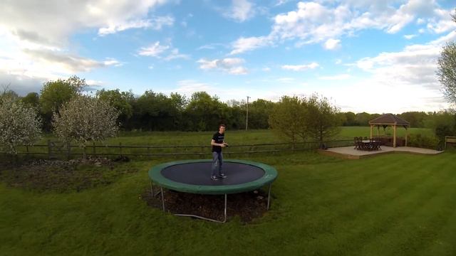 Backflip whilst flying Quadcopter? смотреть онлайн