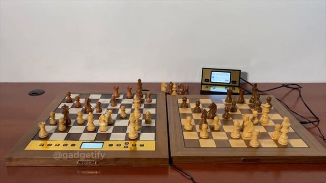 Chess Genius Exclusive vs The King Performance Millennium Chess Computer -- Gadgetify смотреть онлайн