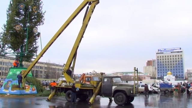 Главной ёлке региона исполняется 20 лет