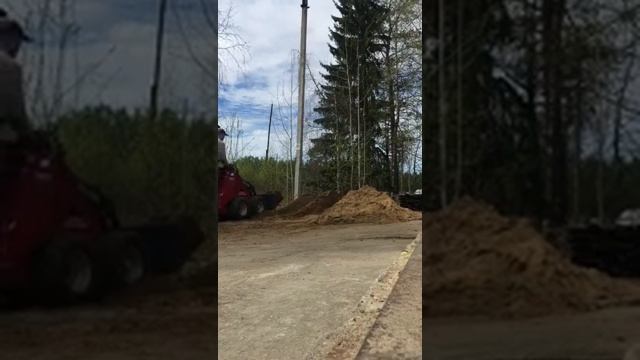 Мини-погрузчик HELFFER 2 куба песка за 7 минут смотреть онлайн