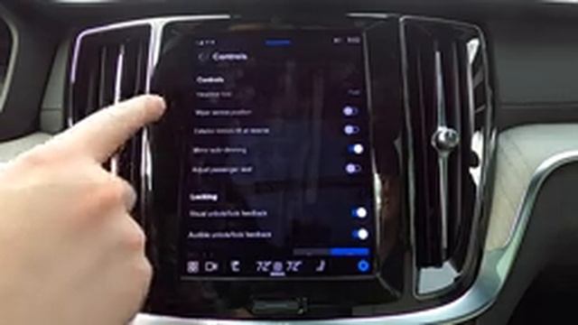 2023 Volvo V60 — Infotainment Review | Google Touch Screen, Apple CarPlay, How-To