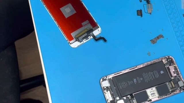 Замена подсветки дисплейного модуля iPhone 6s смотреть онлайн