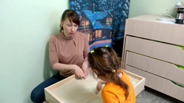 Сказочный песок. Развитие мелкой моторики, подготовка руки к письму, развитие фантазии. смотреть онлайн