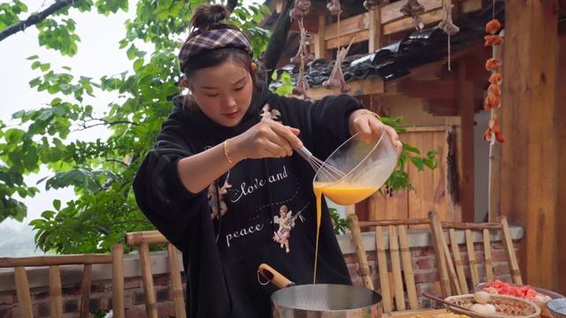 超级美味的番茄下饭菜啦~ | Tomato And Red Pepper Stir-Fried Minced Meat【叫我阿霞 Channel】