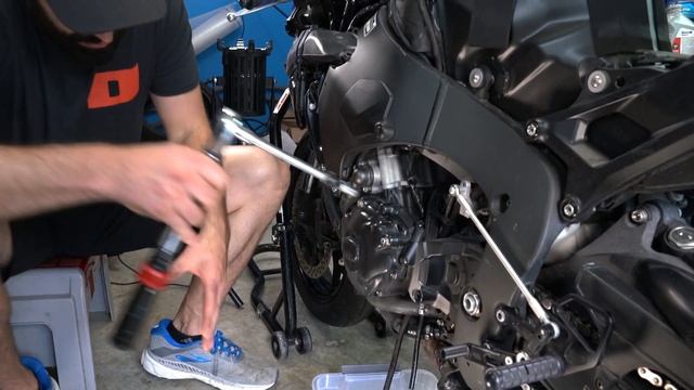 Honda CBR 1000rr - Radiator Fluid Change