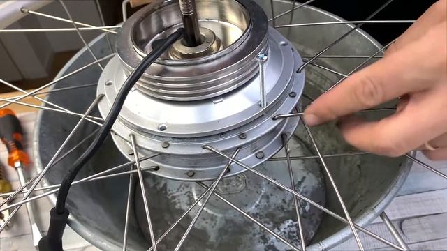 Sparta/Batavus Hub motor rework to use standard battery/motor controller. смотреть онлайн