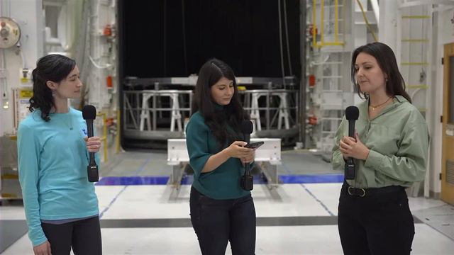 Inside the JPL Space Simulator with Europa Clipper смотреть онлайн